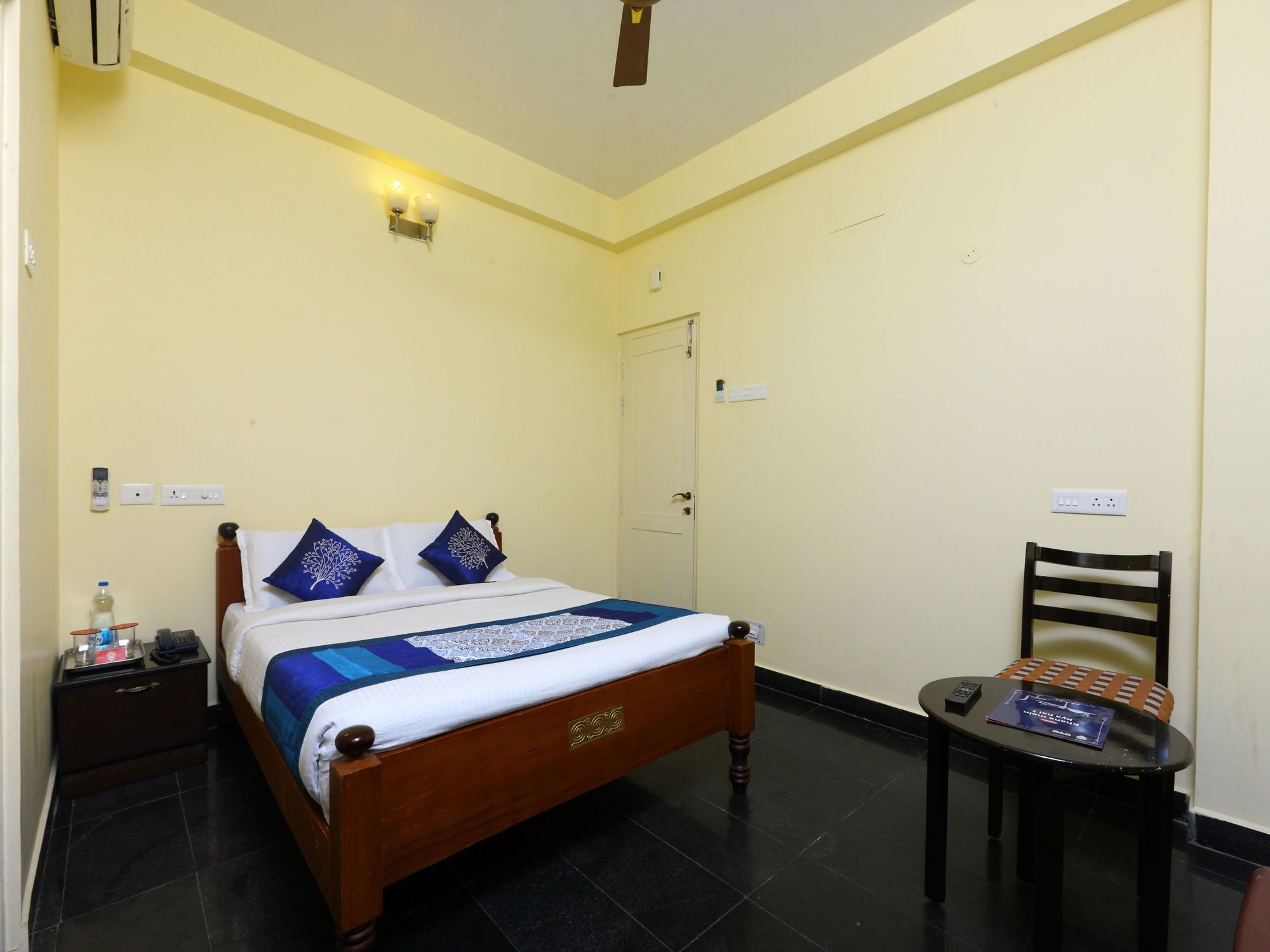 Oyo 10630 Hotel Nano Turf มทุราย ภายนอก รูปภาพ