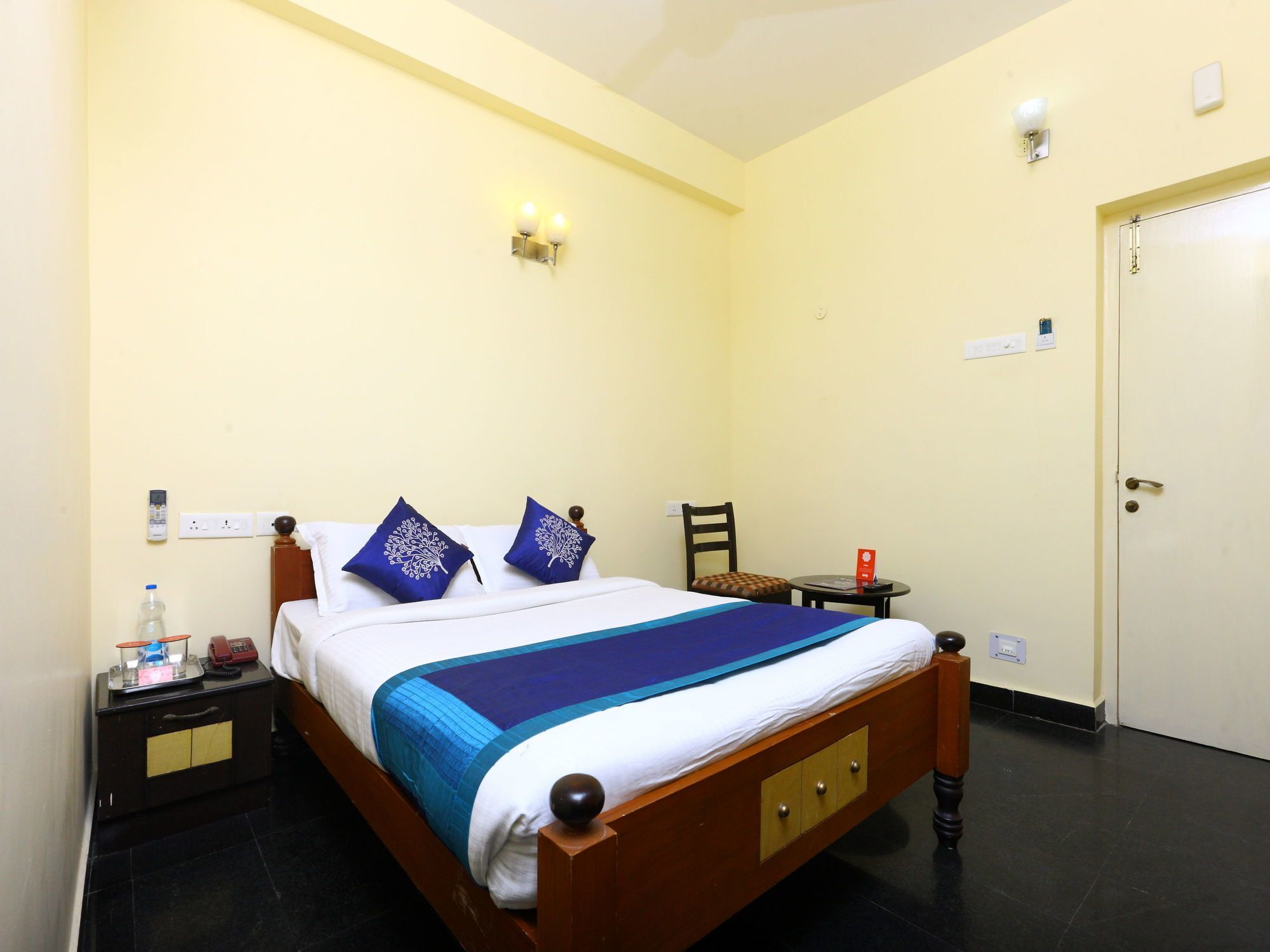 Oyo 10630 Hotel Nano Turf มทุราย ภายนอก รูปภาพ